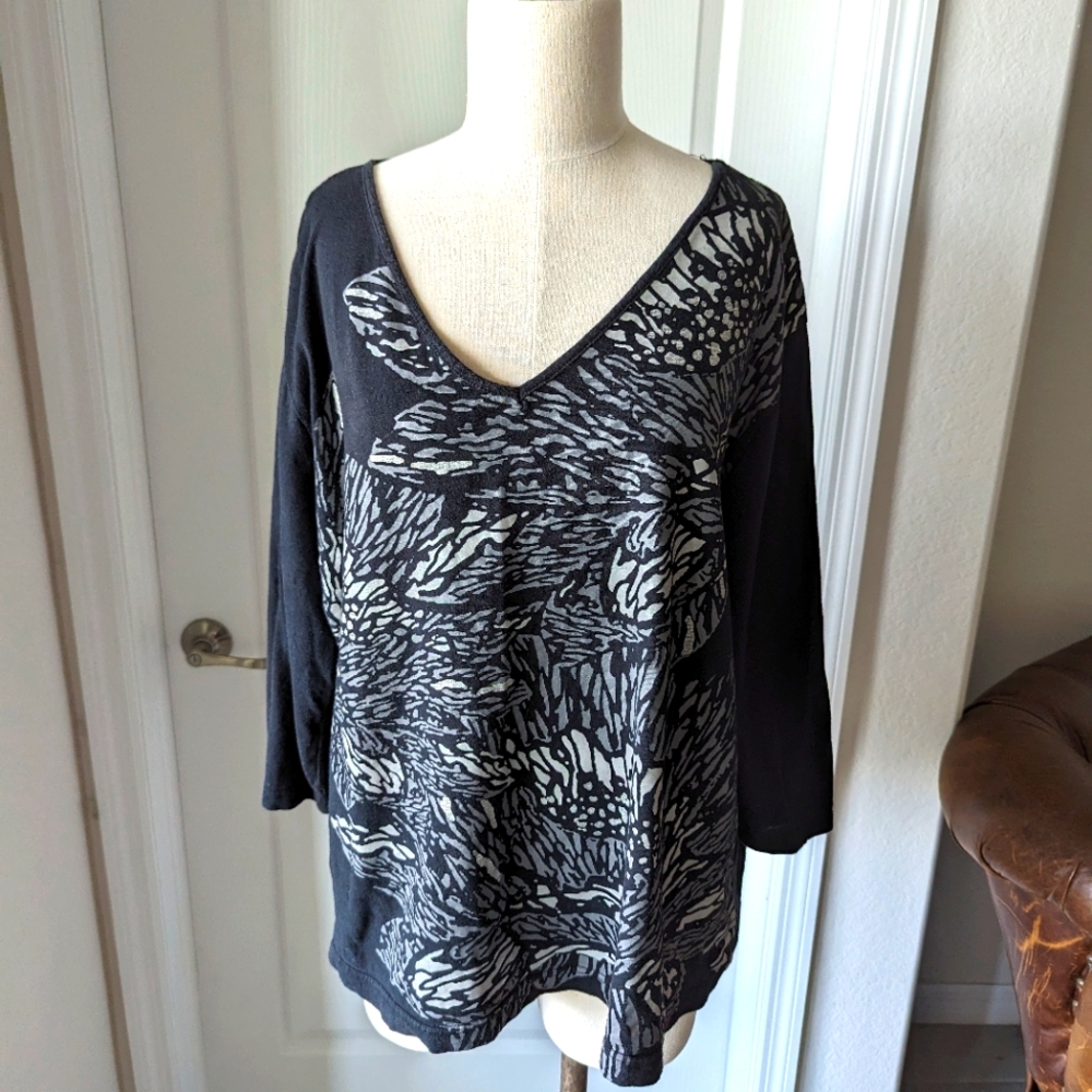 Black & Gray Print 3/4 Sleeve Tee